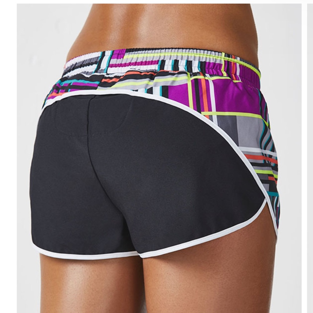 Fabletics Adrian Shorts - Picture 2 of 10
